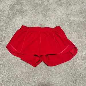 LULULEMON LIKE NEW HOTTY HOT SHORTS 2.5”